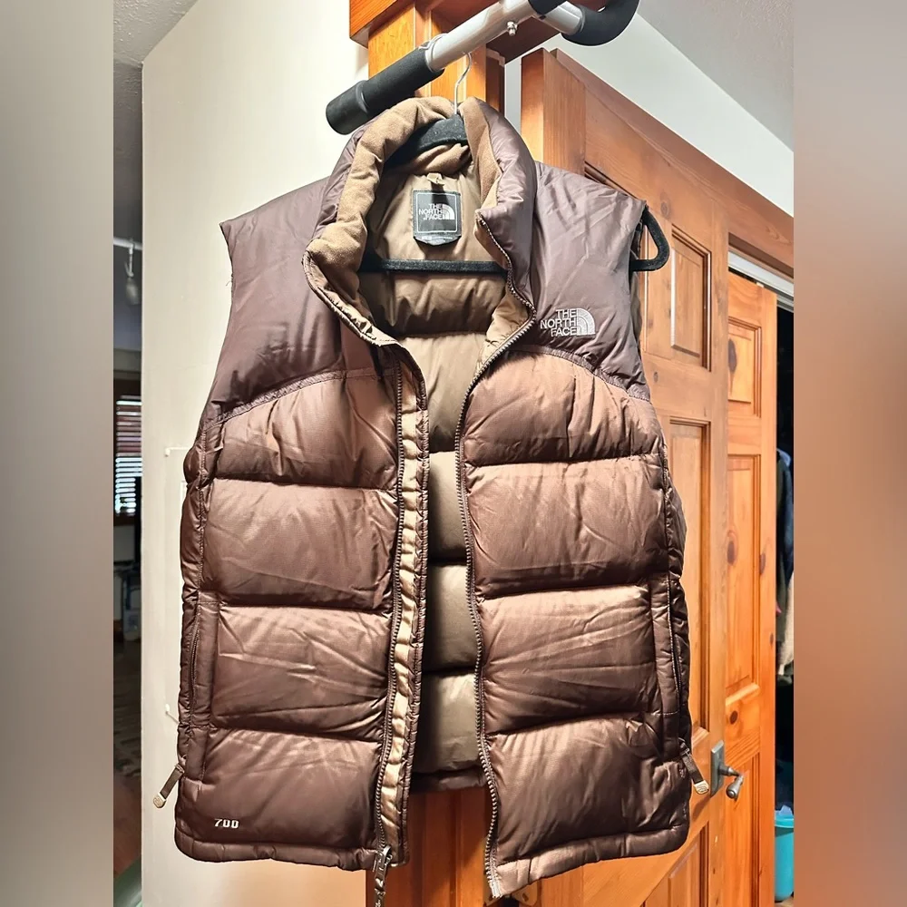 The North Face women’s Brown Insulated 700 Fill Puffer Vest